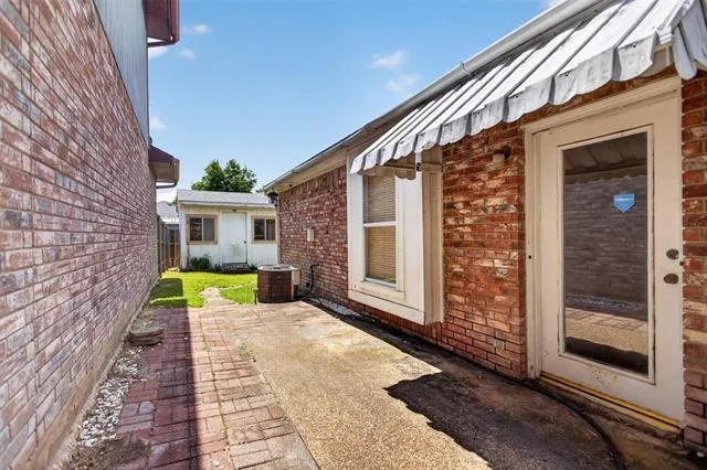 Photo of 2422 Weatherby Drive