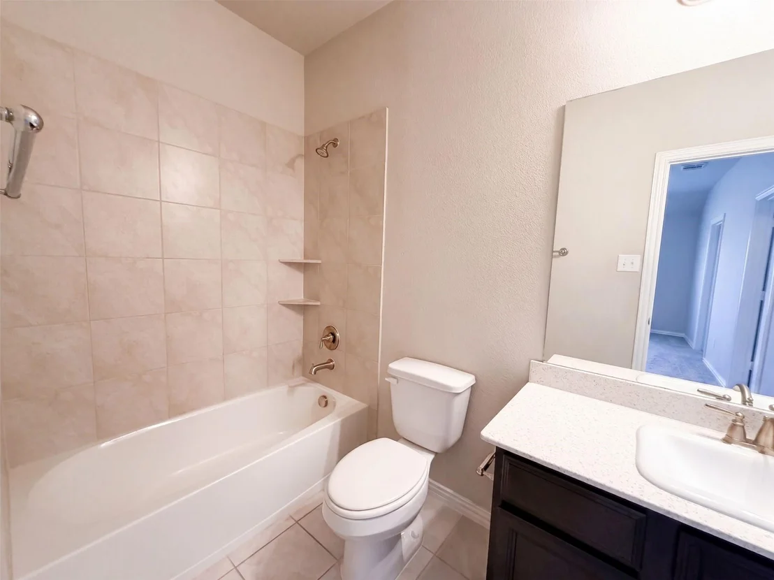 Photo of 2054 Avondown Road