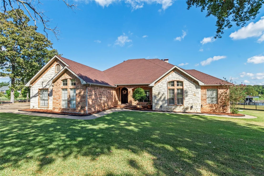 Photo of 180 Surls Drive