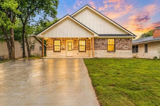 Photo of 3542 Live Oak Avenue