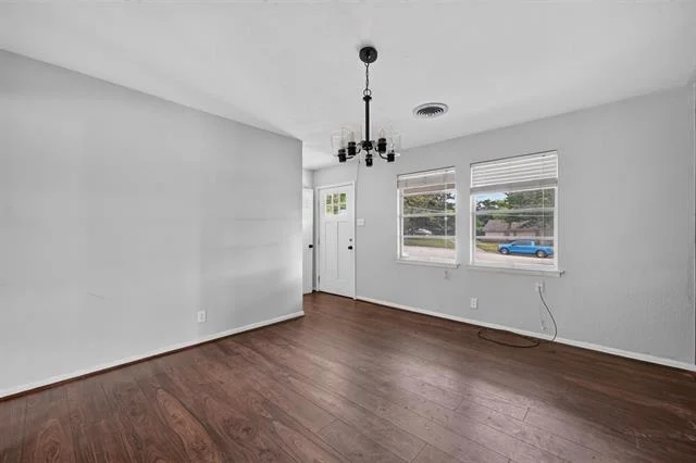 Photo of 2403 Robin Circle