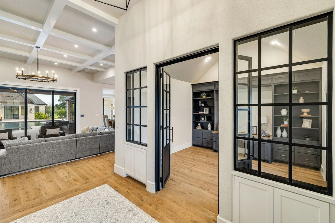Photo of 660 Louise Drive