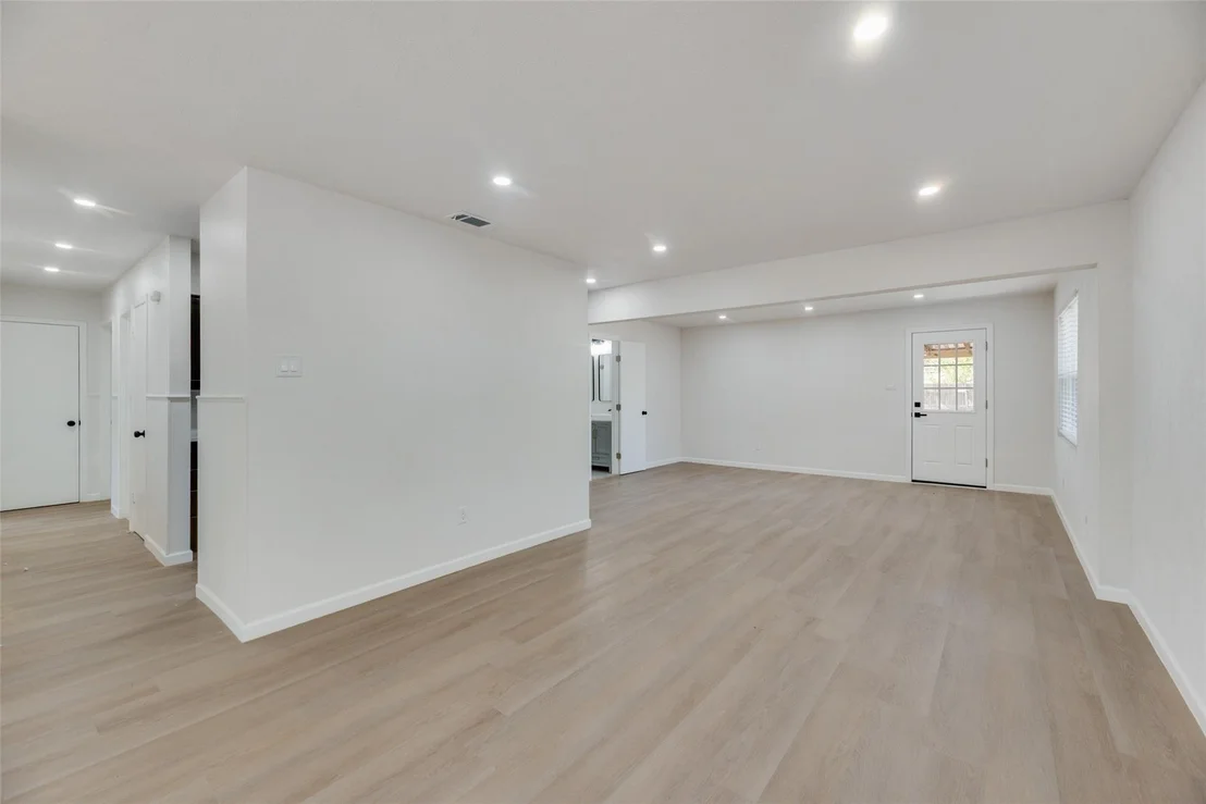 Photo of 409 Birchwood Circle