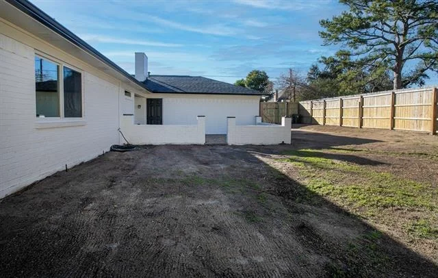 Photo of 411 W Heritage Drive