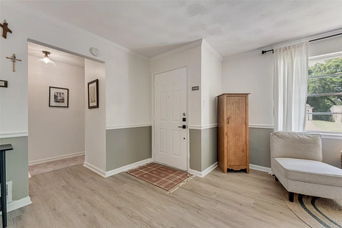 Photo of 3008 Albany Drive