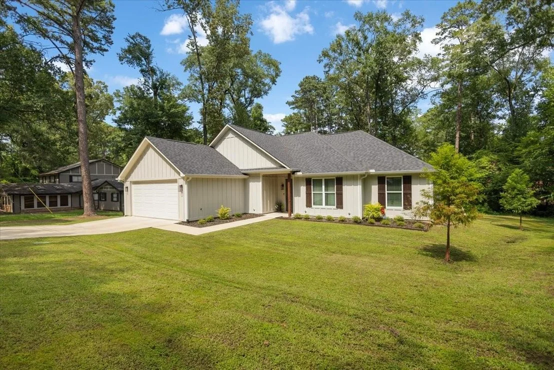 Photo of 1627 Orchard Lane