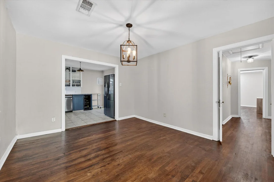 Photo of 2129 Cardinal Lane