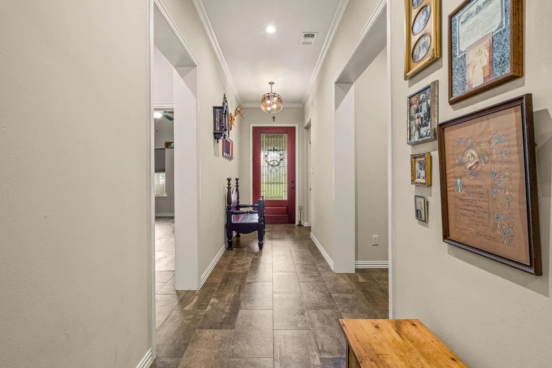 Photo of 606 Hillside Circle