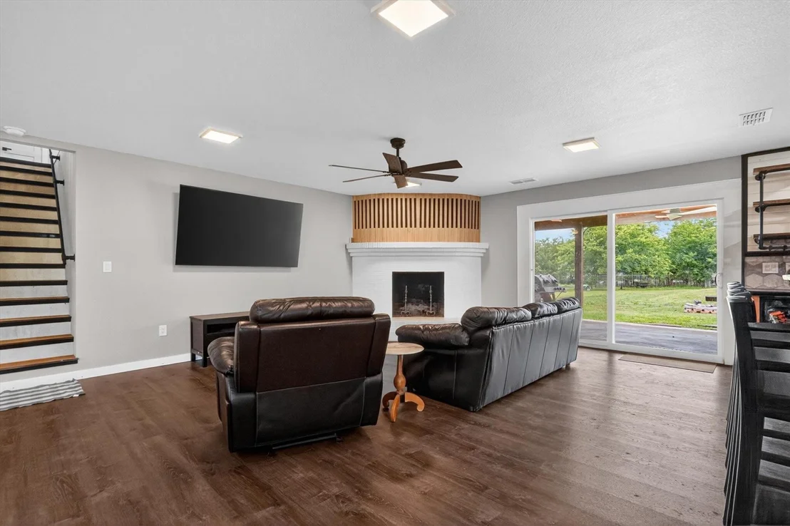 Photo of 4041 Burleson Retta Road