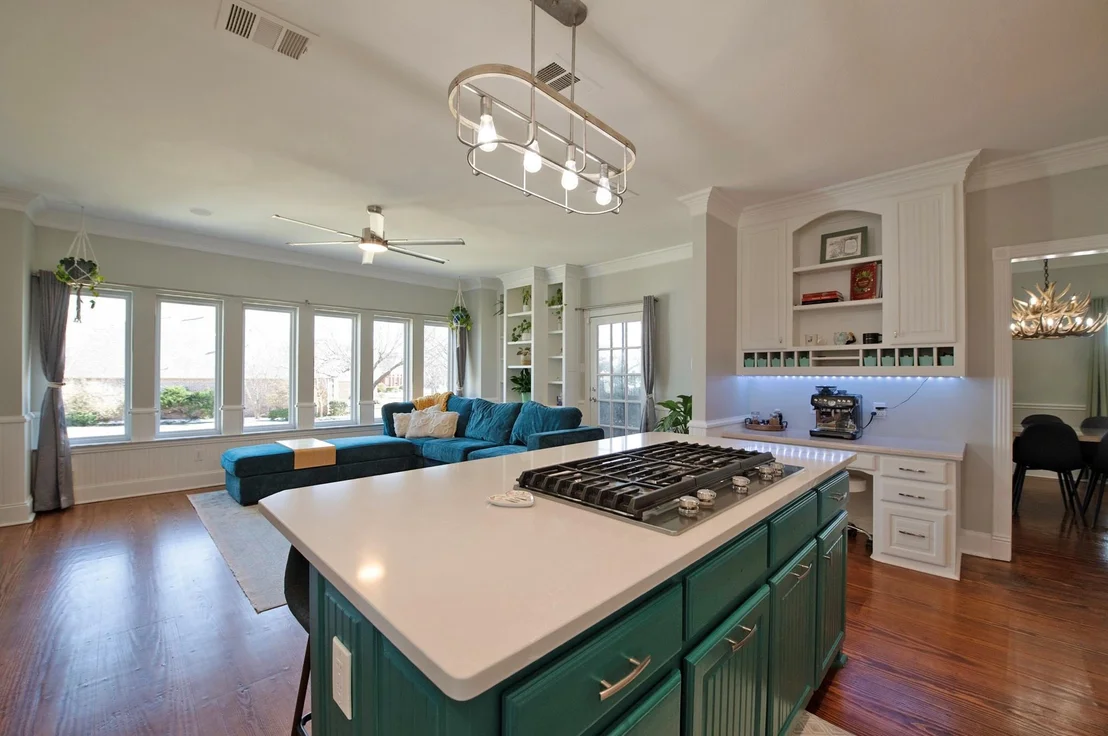 Photo of 405 Chippendale Drive