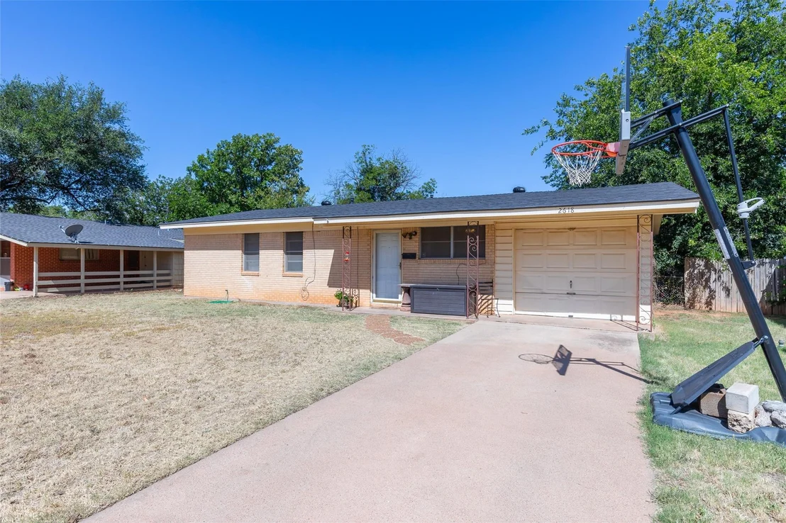 Photo of 2618 Rountree Drive