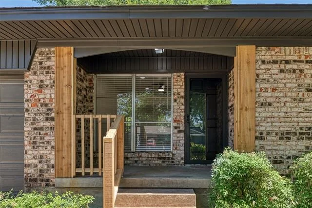 Photo of 2530 Robin Lane