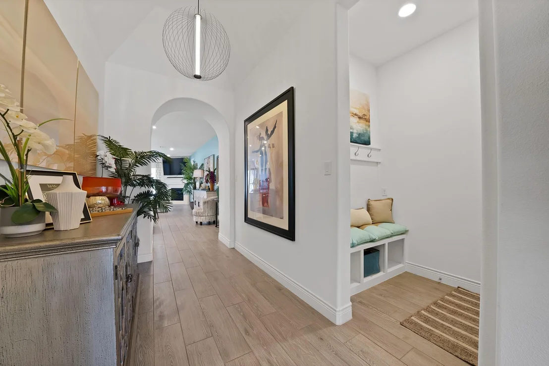Photo of 808 Knoxbridge Road
