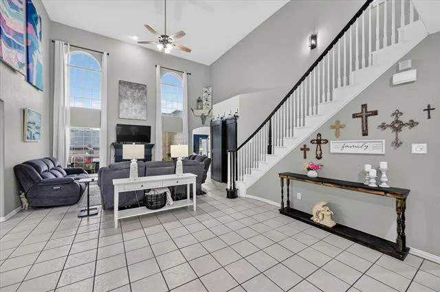 Photo of 851 Bridle Path
