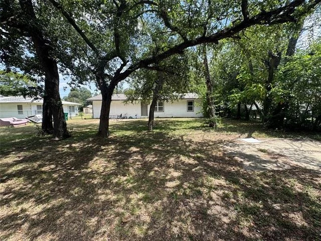 Photo of 105 S Lakeview Drive
