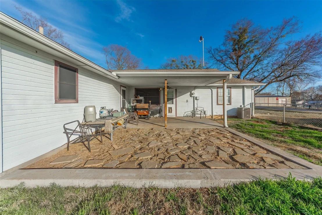 Photo of 189 Lee Boulevard