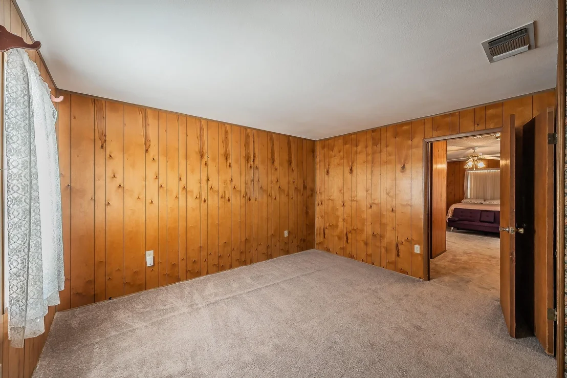 Photo of 1812 Highland Drive E