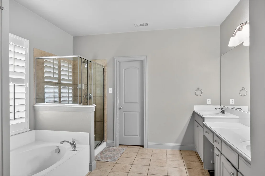 Photo of 830 Woodview Drive