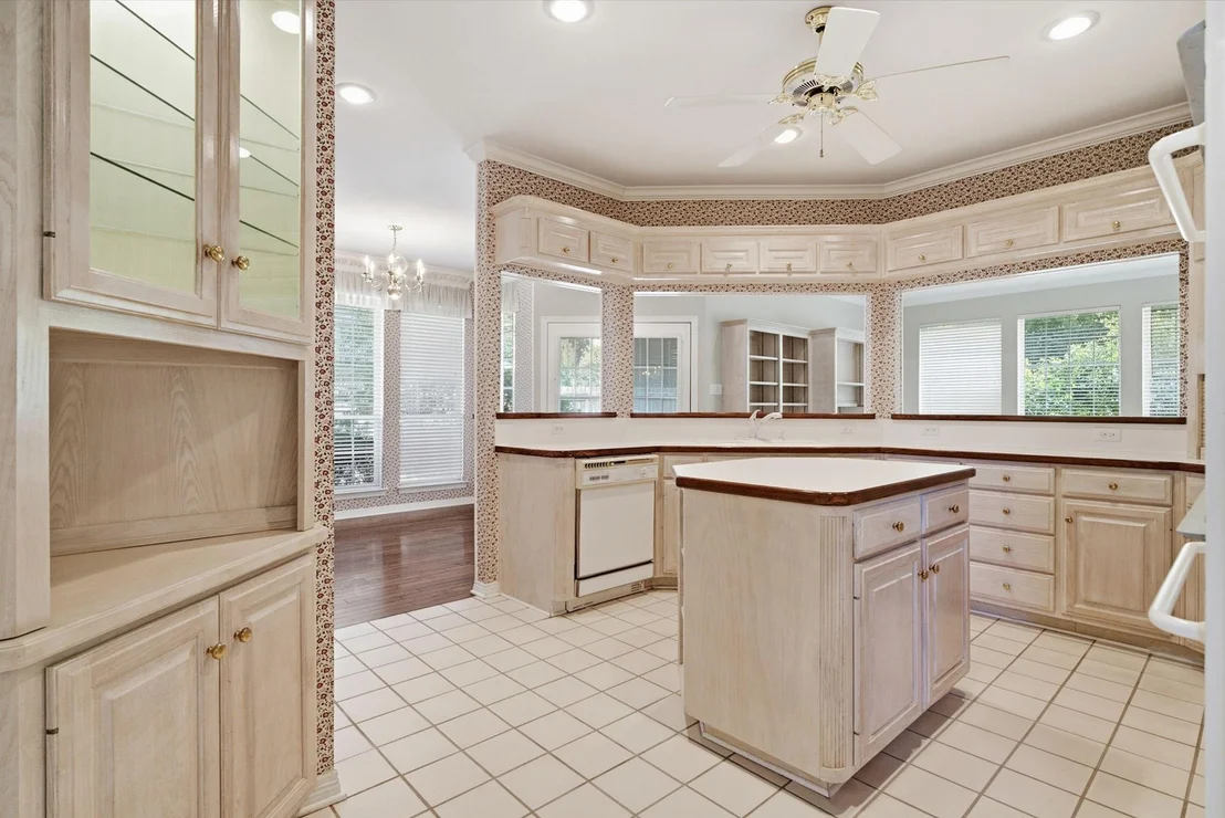 Photo of 3403 Pinecreek Drive