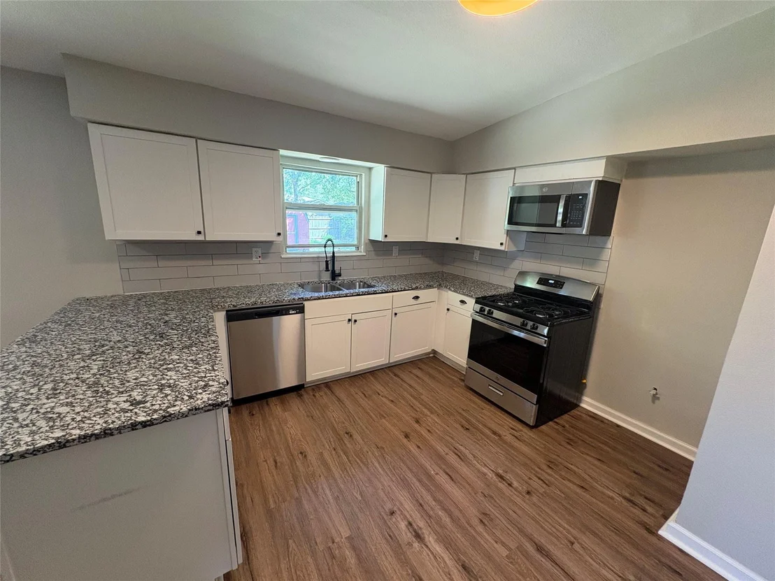 Photo of 425 W Lamberth Road