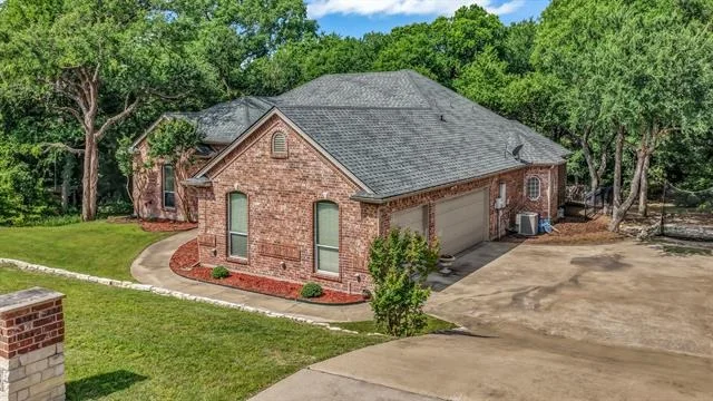 Photo of 203 Mockingbird Lane