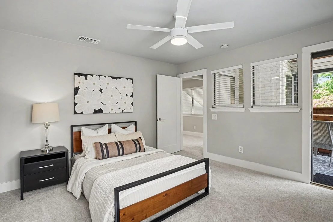 Photo of 2902 Ambleside Lane
