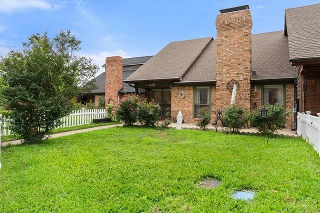Photo of 1711 Clearbrook Lane