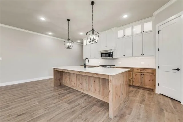 Photo of 1327 Selby Road