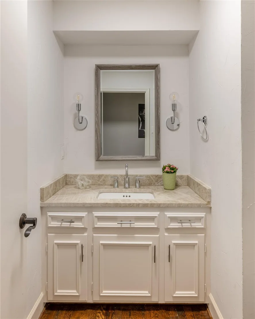 Photo of 7077 Joyce Way