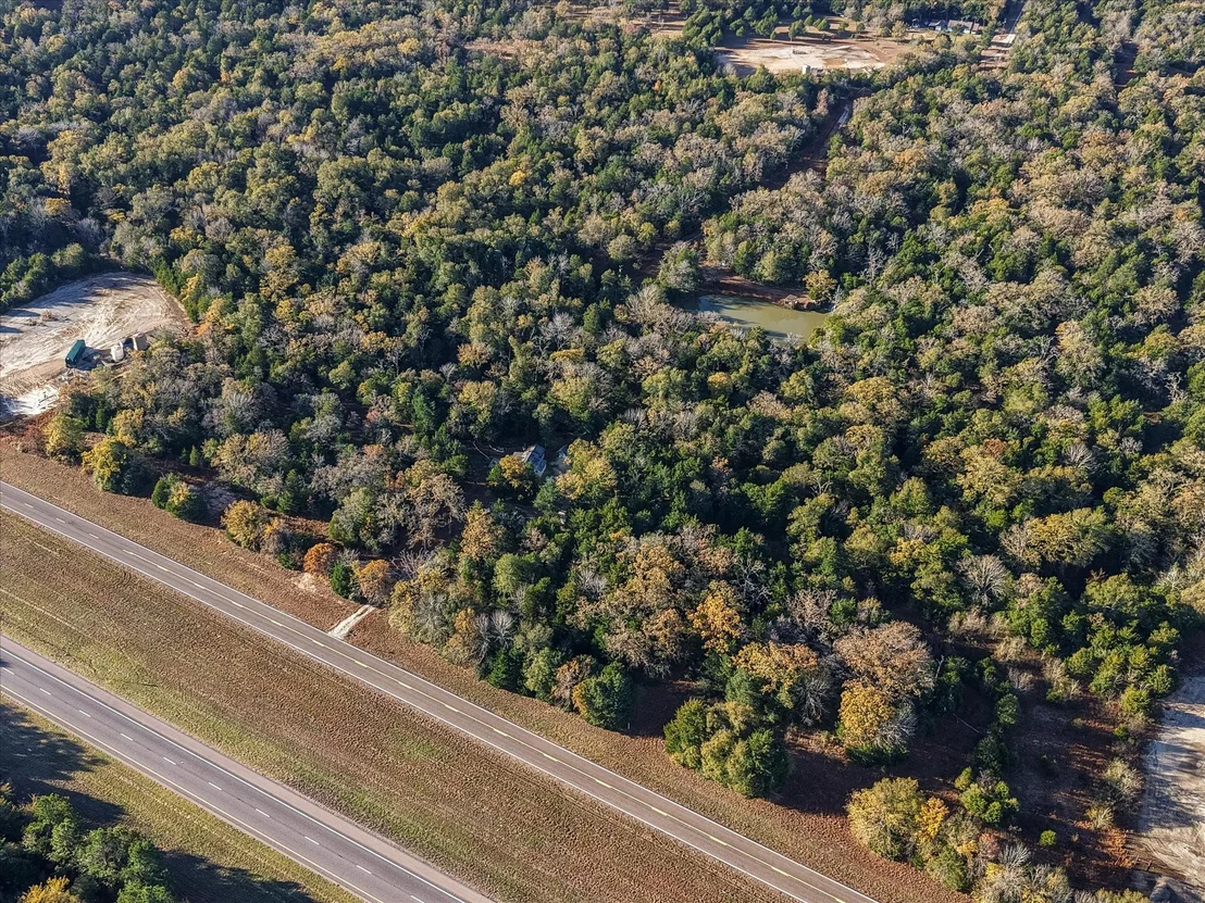 Photo of 734 Interstate 45 S