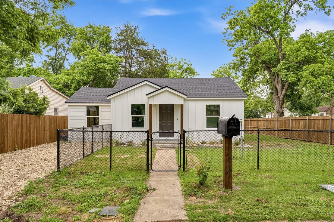 Photo of 2732 Mckenzie Avenue