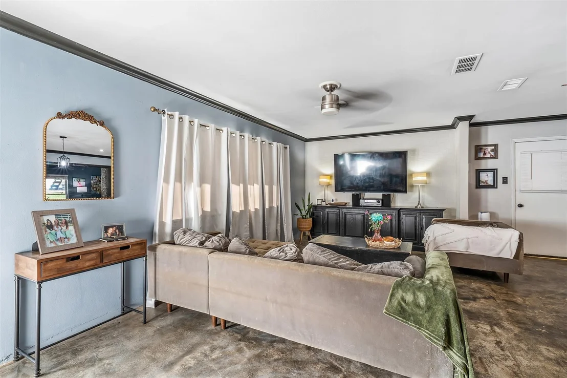 Photo of 3020 Meadowlark