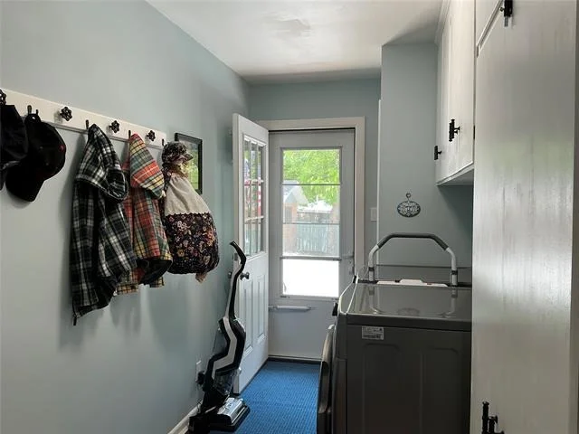 Photo of 900 N Elm Street