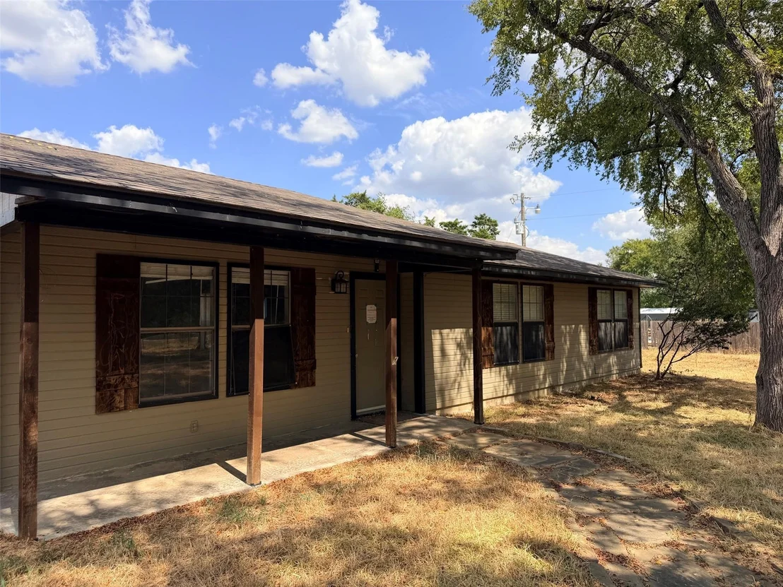 Photo of 1223 Yowell Road