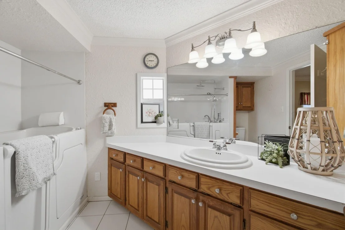 Photo of 5849 Atlantic Drive
