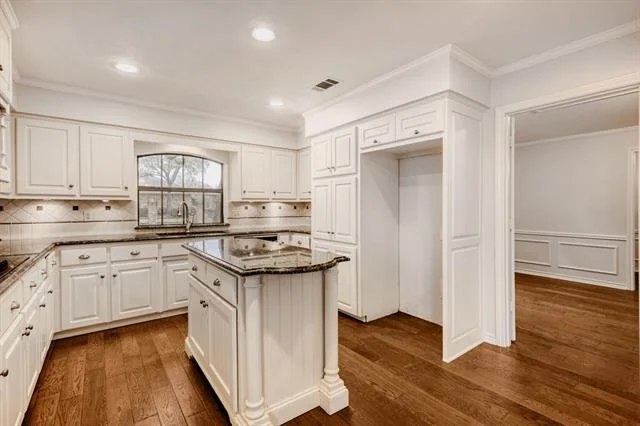 Photo of 6108 Bluff Point Drive