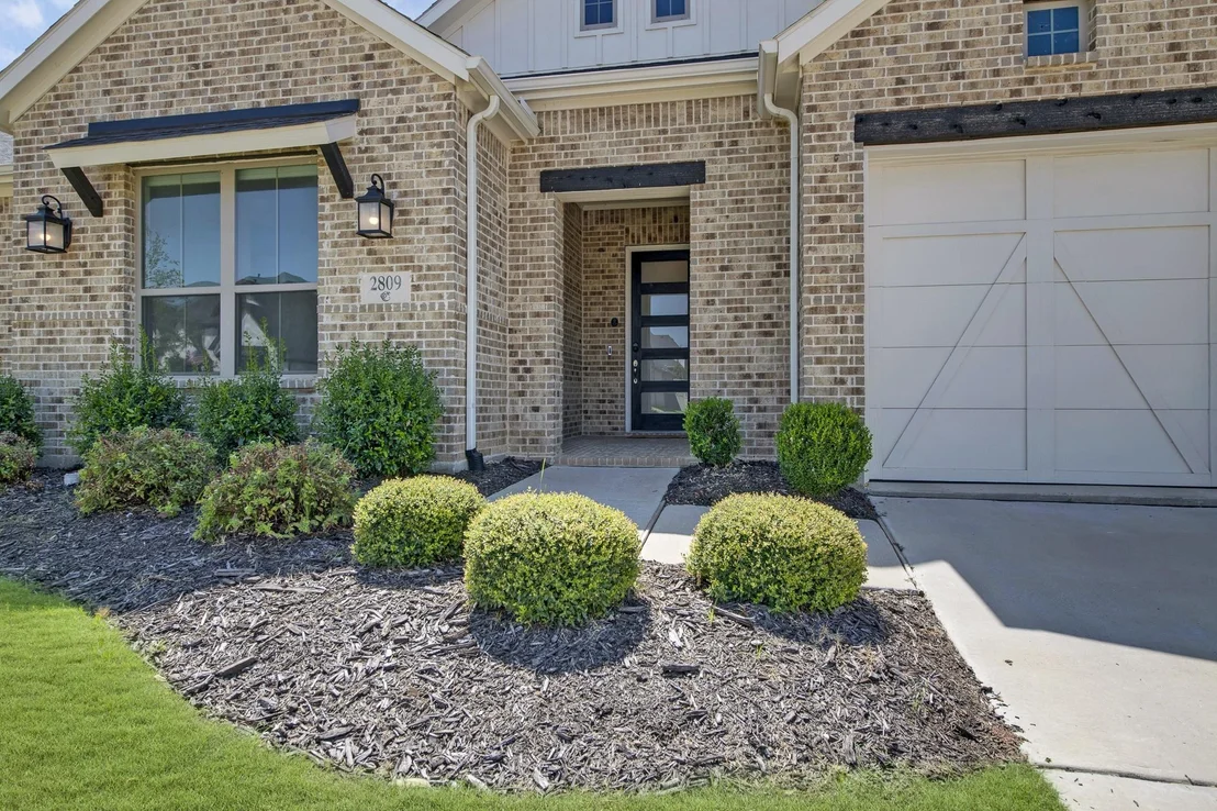 Photo of 2809 Buckskin Lane