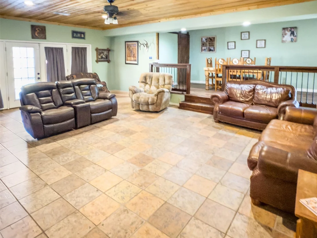 Photo of 8090 County Road 4528