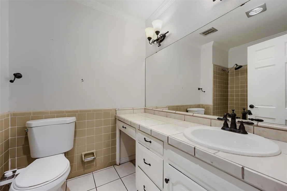 Photo of 6504 Genoa Road