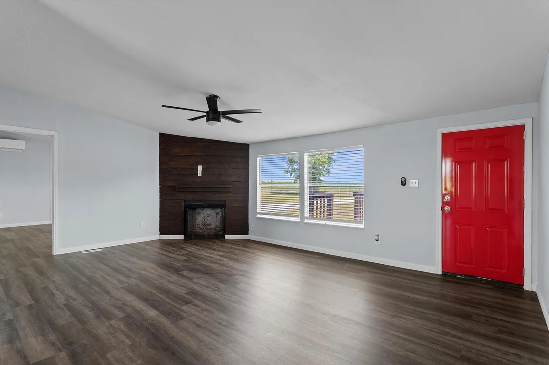Photo of 2104 County Road 2134