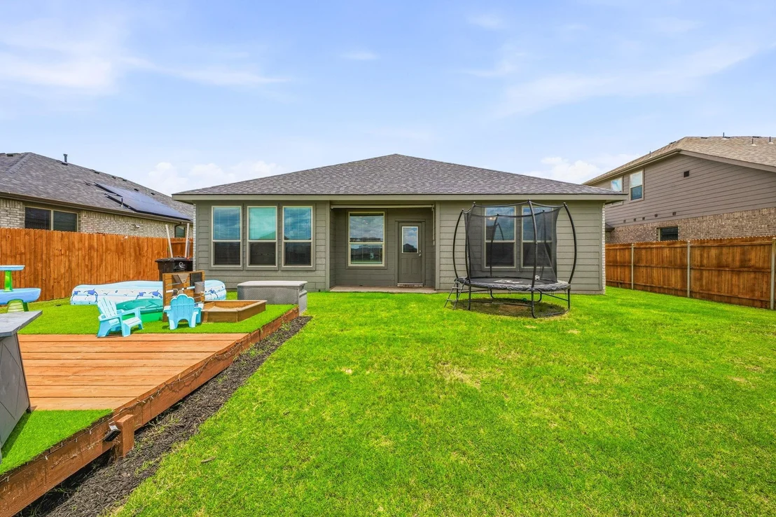 Photo of 1106 Burlingame Drive