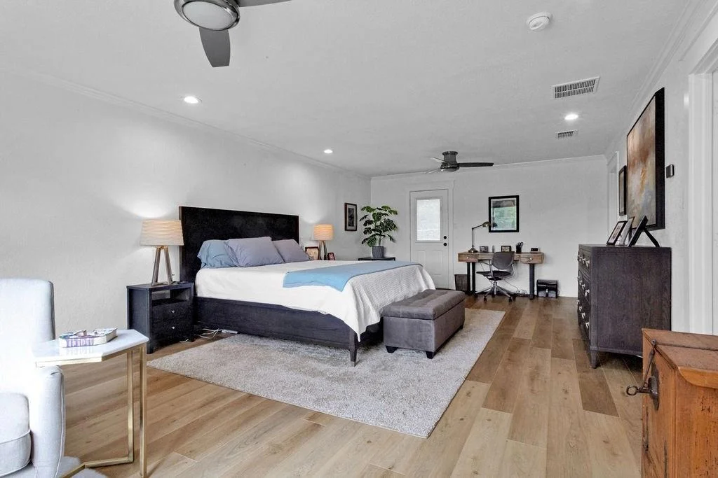 Photo of 255 Hideaway  Lane Central
