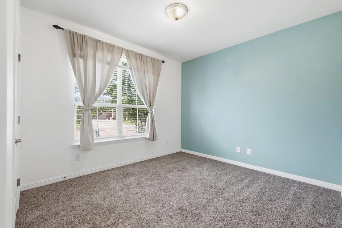 Photo of 1044 Blackhorse Trail