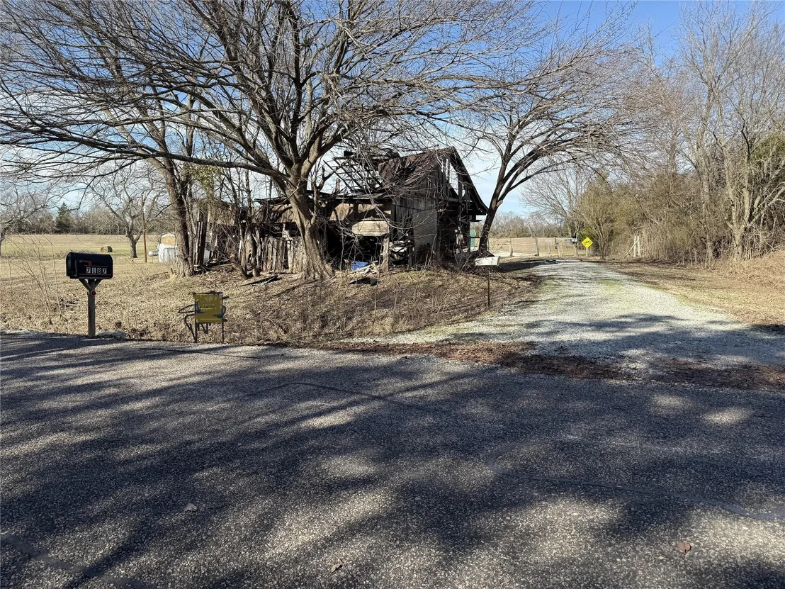Photo of 7187 County Road 1037