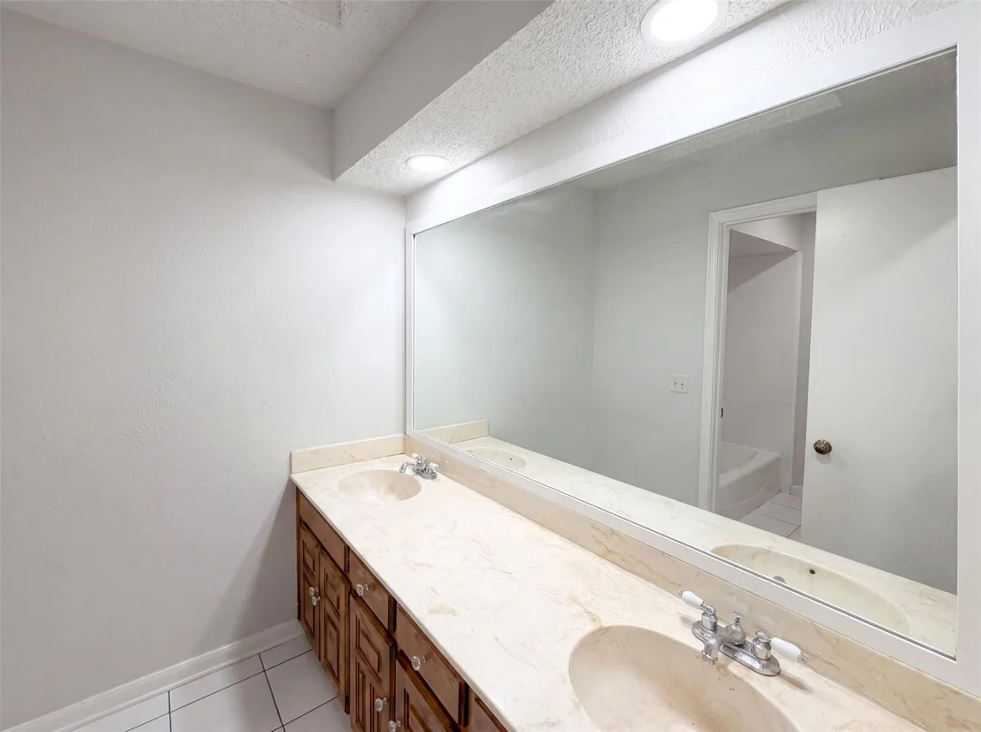 Photo of 1604 Danube Lane