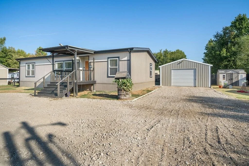 Photo of 827 Cheyenne