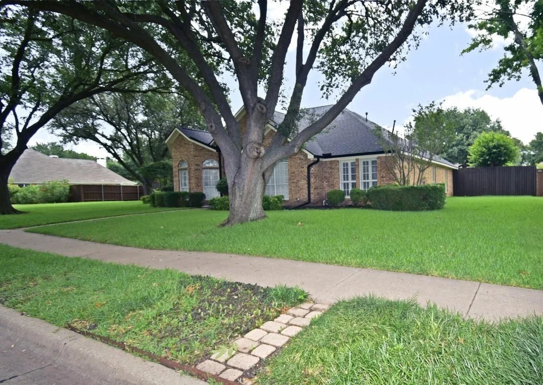 Photo of 2902 Live Oak Drive