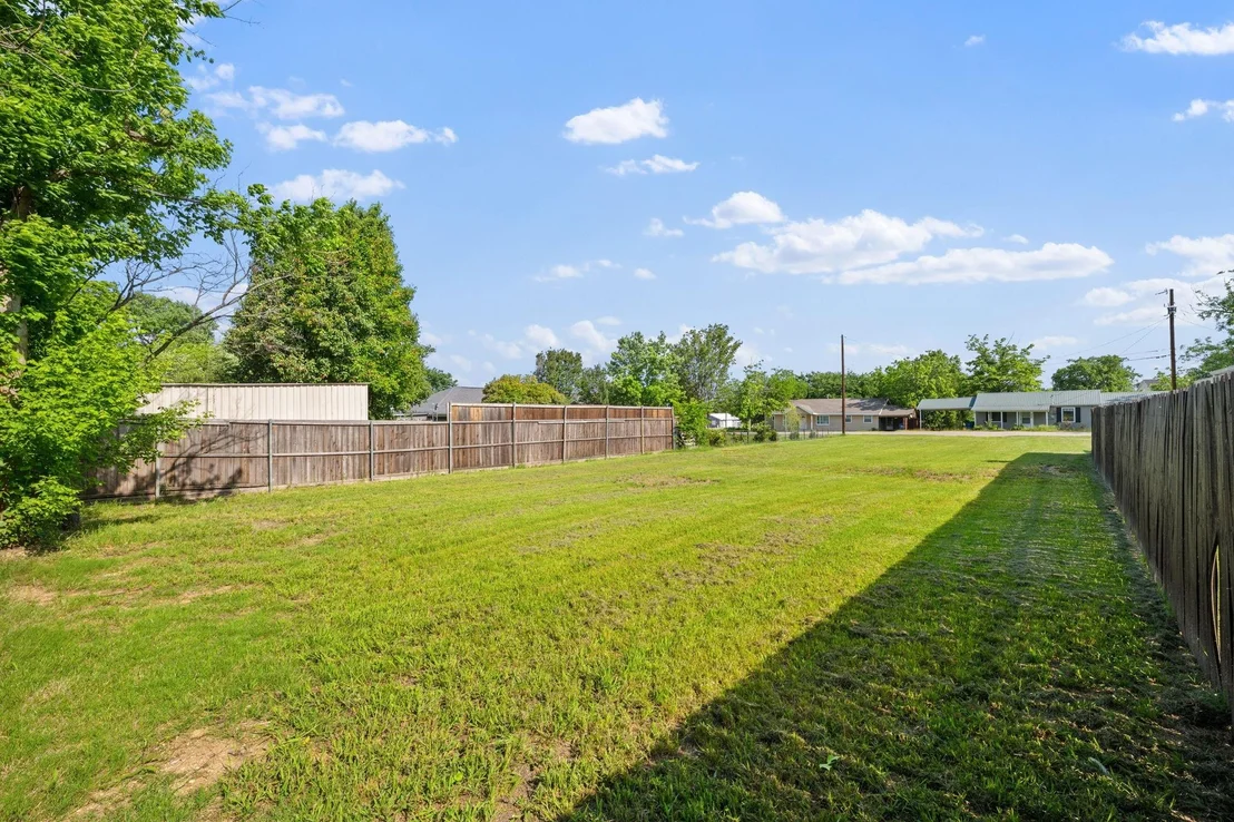 Photo of 405 E Maple Street