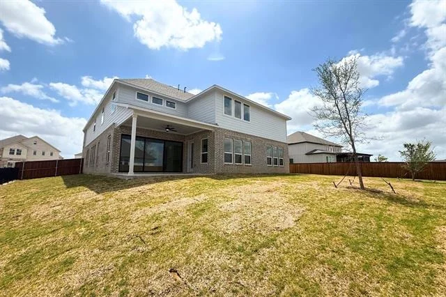 Photo of 817 Headwaters Drive