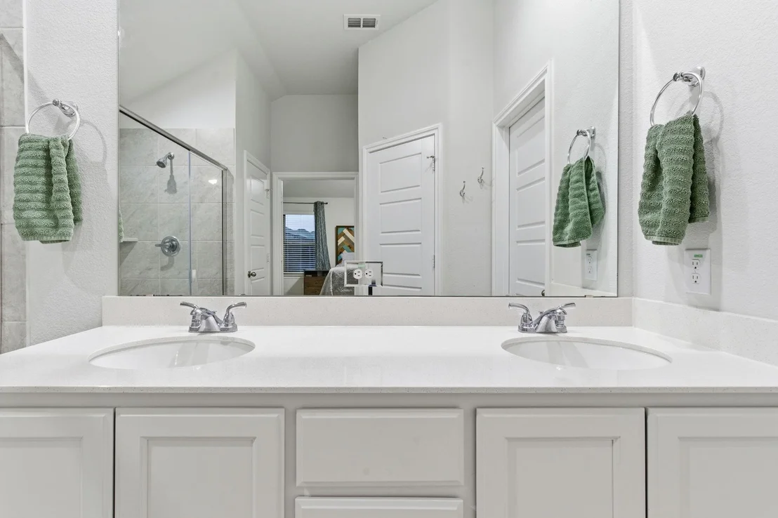 Photo of 437 Falcon Way